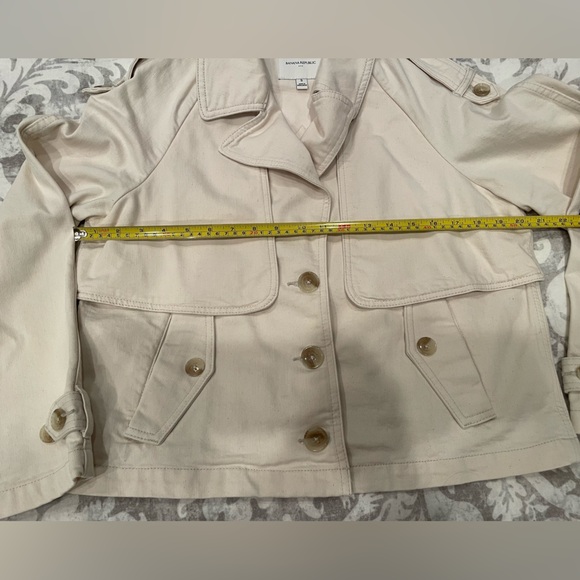Women’s Banana Republic Boxy Cropped Trench Coat Small - Picture 8 of 8